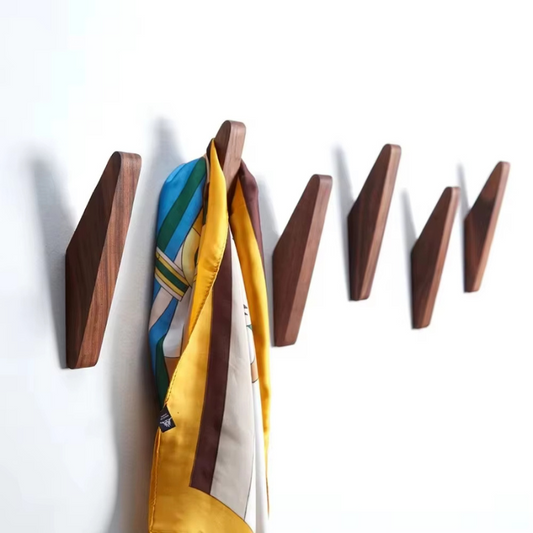 Stilren Väggkrok i Trä – Modern & Hållbar Design